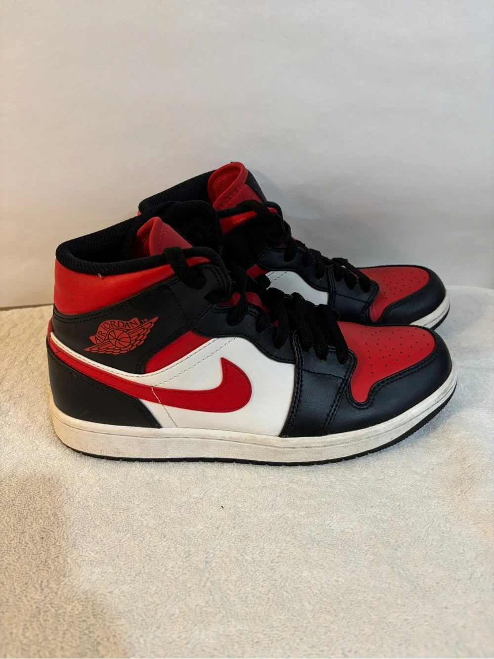 Jordan 1 Mid “Bred Toe” Red/Black/White High-Top Sneakers - Mens 7.5